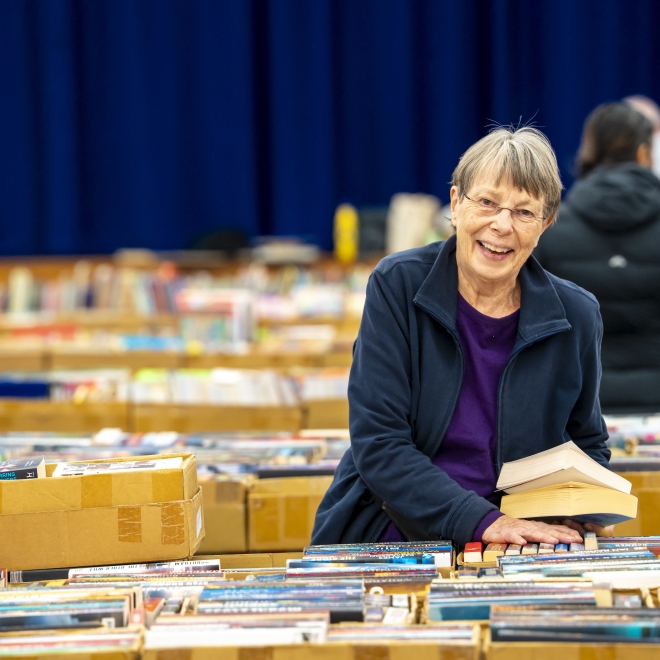 Book volunteer
